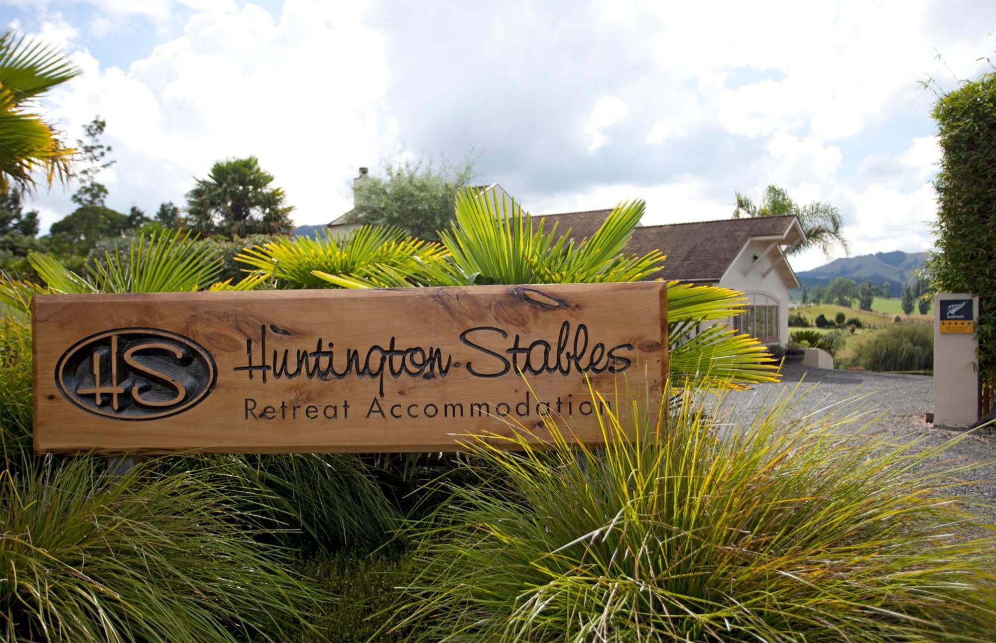 Huntington Stables Retreat Hotel Cambridge Exterior foto